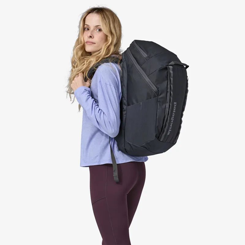 Patagonia Black Hole 32L Pack in Smolder Blue-6