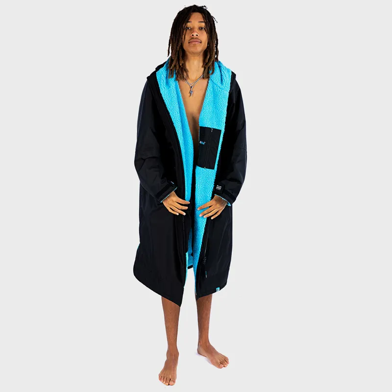 Dryrobe Advance Long Sleeve Change Robe in Black/Blue
