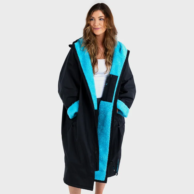 Dryrobe Advance Long Sleeve Change Robe in Black/Blue-2