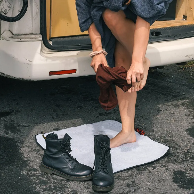 Dryrobe V3 Change Mat in Black/Red-2