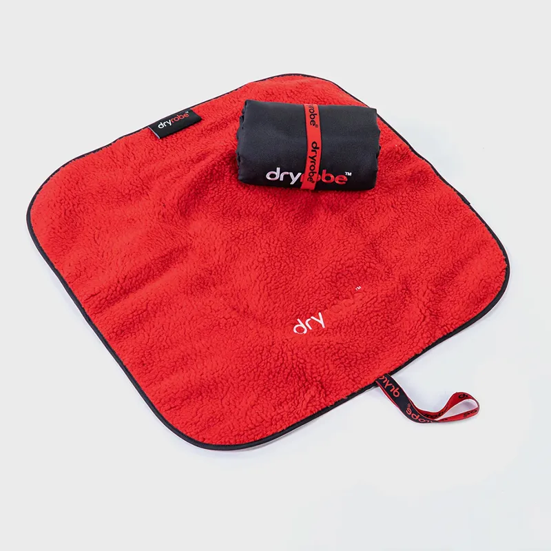 Dryrobe V3 Change Mat in Black/Red-1