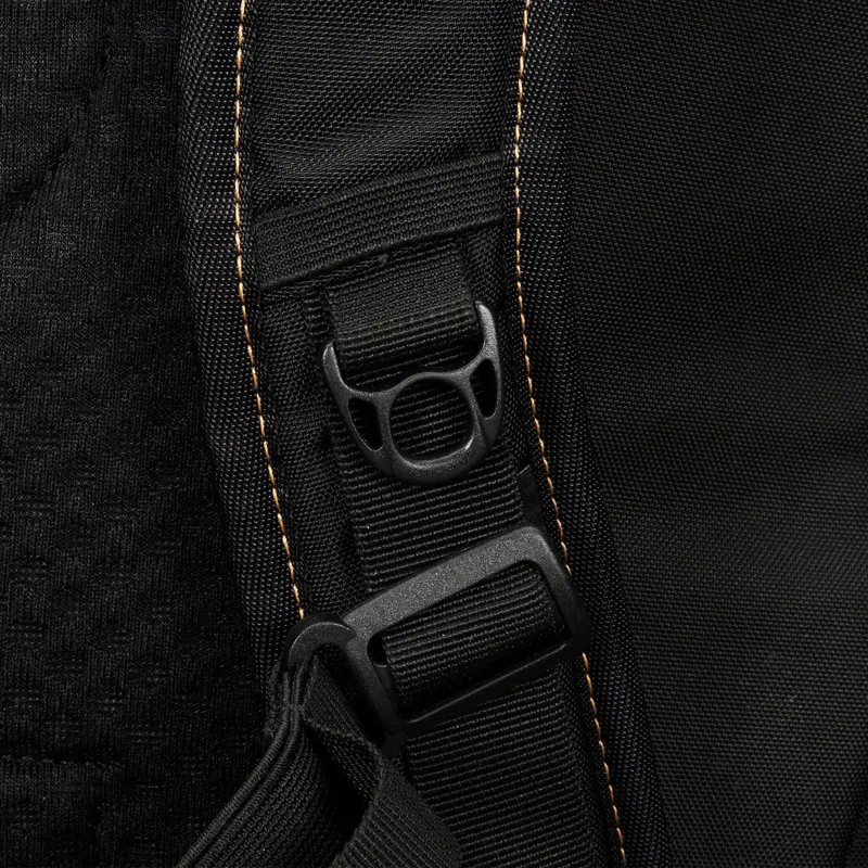 FCS Pacsafe Mission Day Pack 28L-8