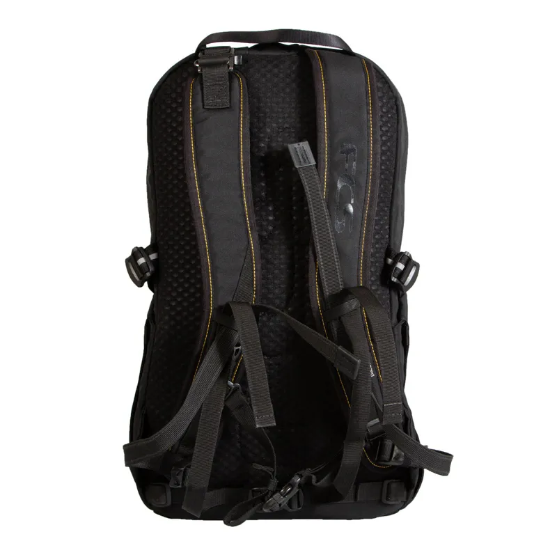 FCS Pacsafe Roam 25L Day Pack-1