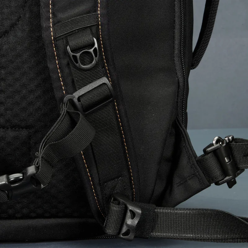 FCS Pacsafe Roam 25L Day Pack-6