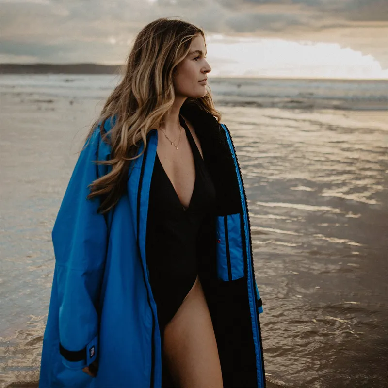 Dryrobe Advance Long Sleeve Change Robe in Cobalt Blue/Black-7