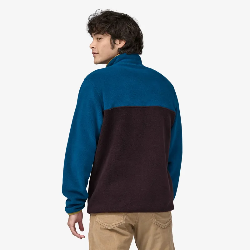 Patagonia Lightweight Synchilla Snap-T Pullover in Obsidian Plum-2