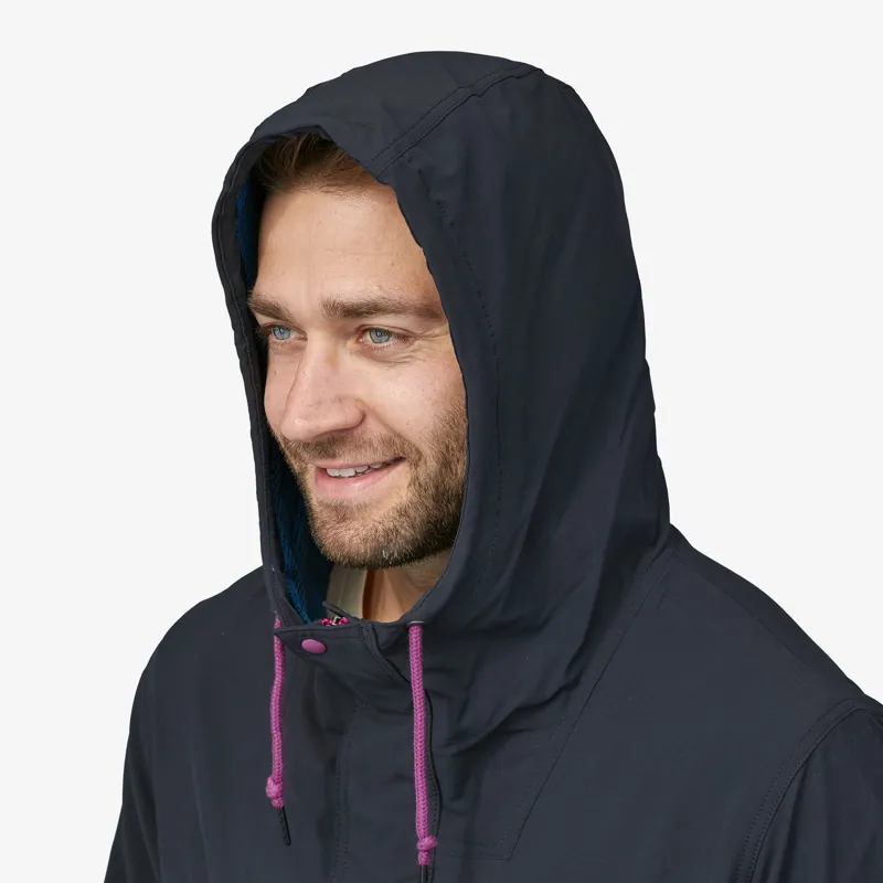 Patagonia Isthmus Anorak in Pitch Blue-5