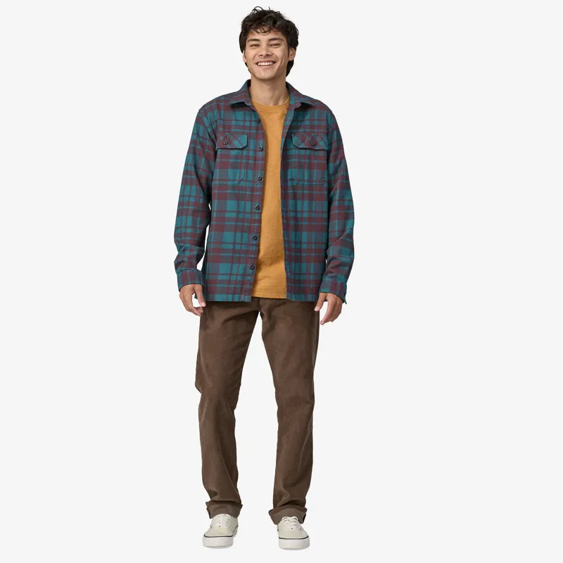 Patagonia Fjord Organic Flannel Shirt in Ice Caps: Belay Blue-3