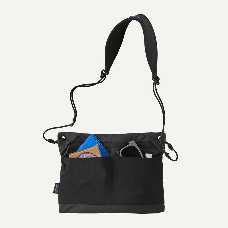 Patagonia Terravia Sacoche in Black-4