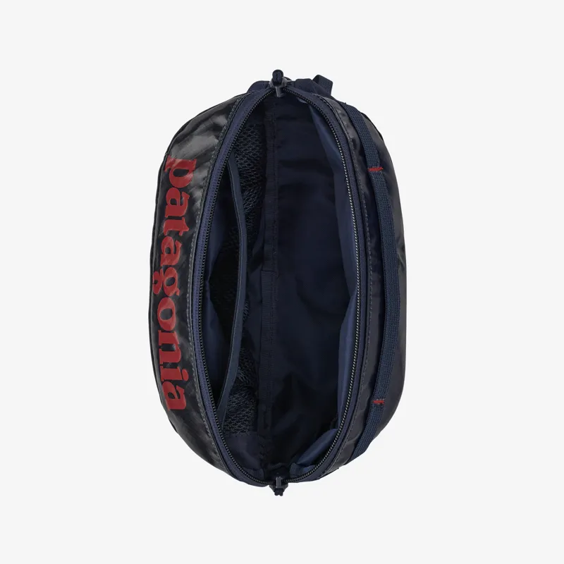 Patagonia Small Black Hole Cube in Blue-2