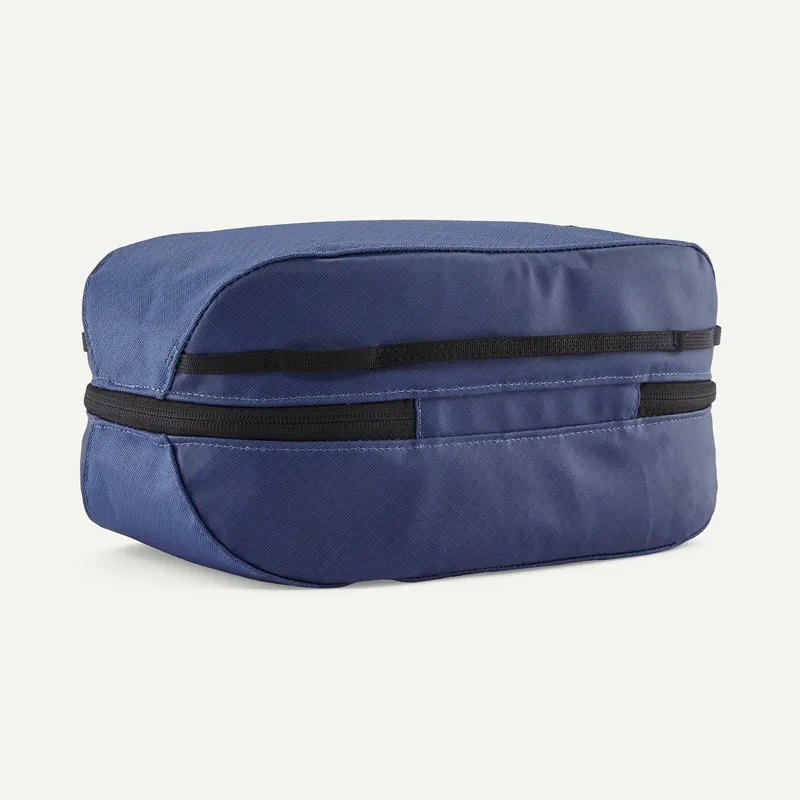 Patagonia Black Hole 6L Cube in Current Blue-1