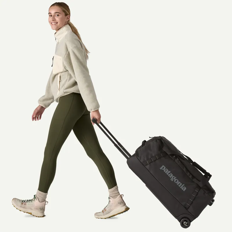 Patagonia Black Hole 70l Matte Wheeled Duffel Bag in Black-2