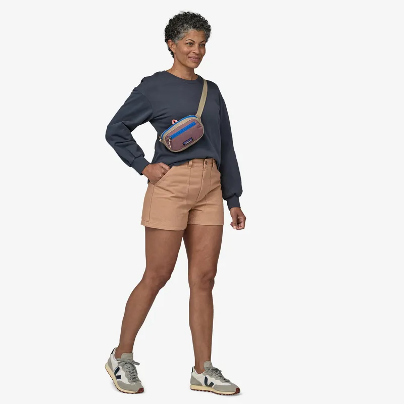 Patagonia Ultralight Black Hole 1l Mini Hip Pack in Belay Blue-3