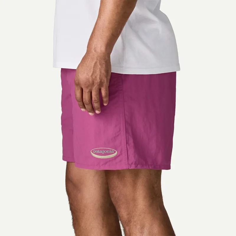 Patagonia Men's 5 inch Baggies Shorts in 95 Oval Logo: Faded Magenta-4