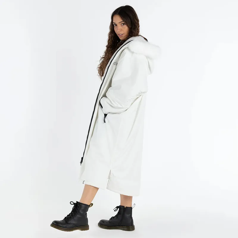 Dryrobe Advance Long Sleeve Change Robe in Alpine White/Grey-1
