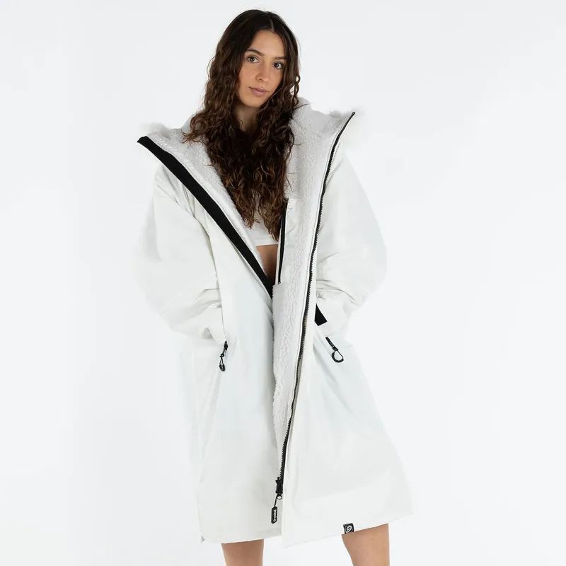 Dryrobe Advance Long Sleeve Change Robe in Alpine White/Grey-3