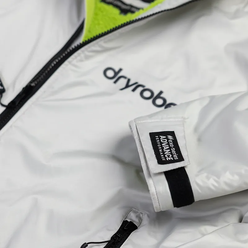 Dryrobe Advance Long Sleeve Change Robe in Anthracite/Lime-6