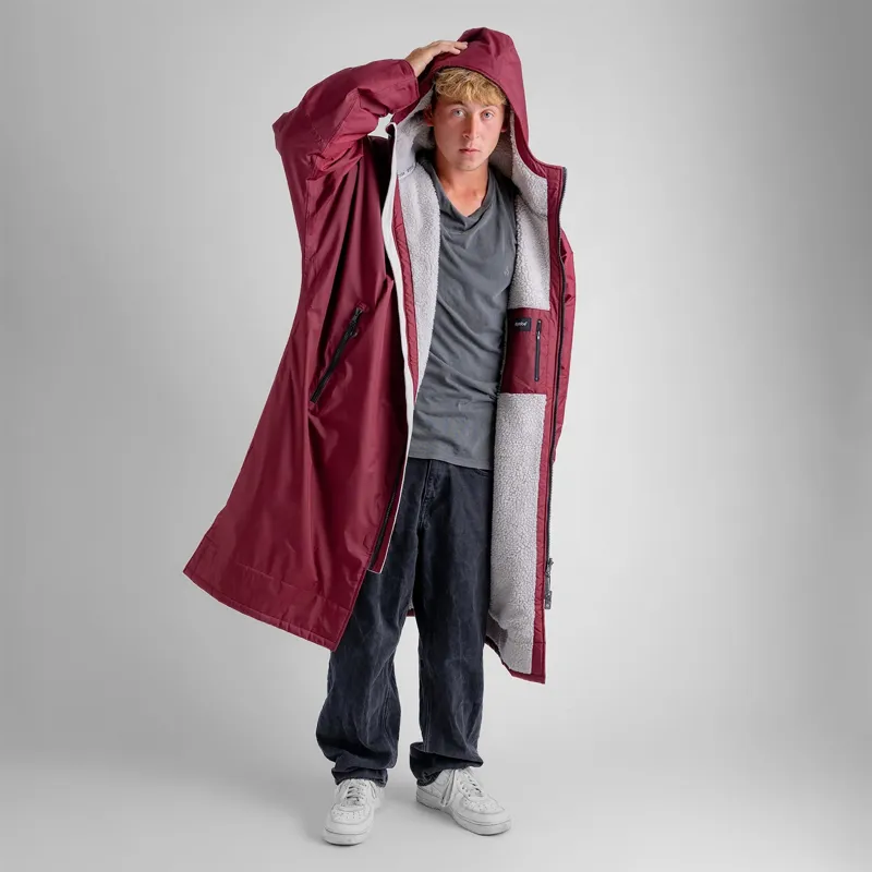 Dryrobe Advance Long Sleeve Change Robe in Burgundy/Grey