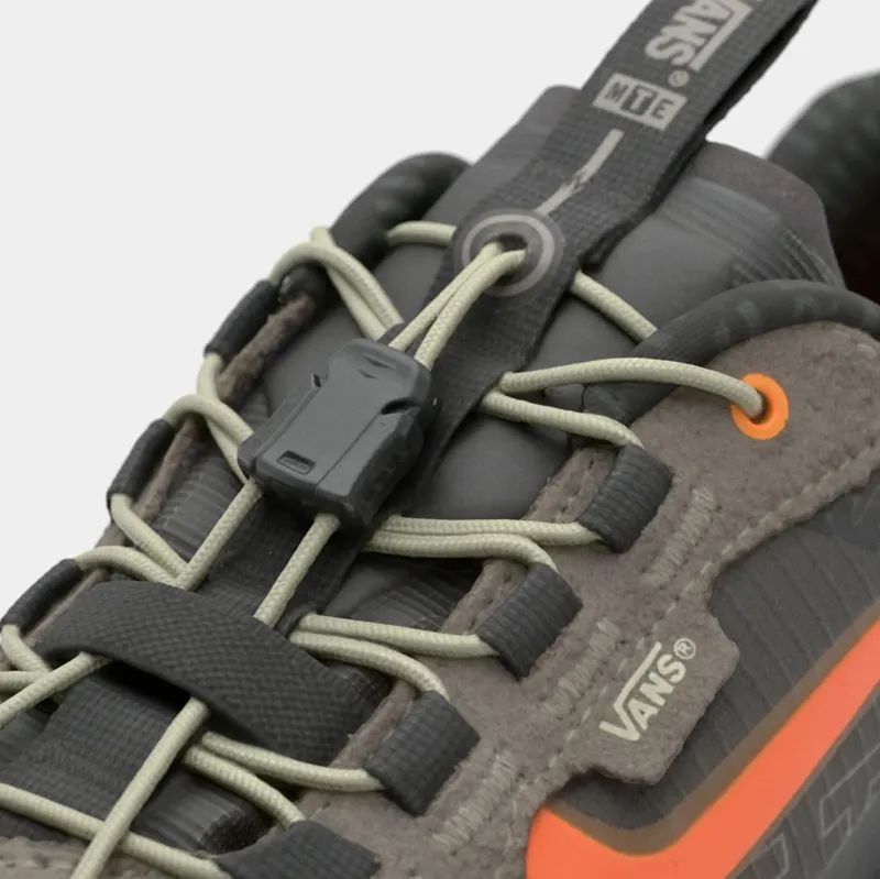 Vans Crosspath XC Gore-Tex MTE Shoes in Black/Orange-2