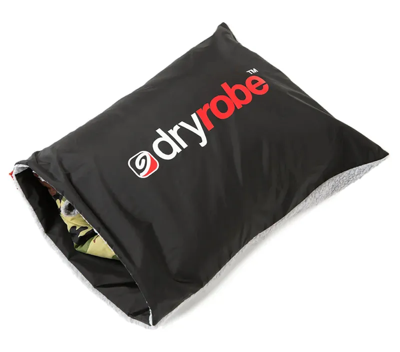 Dryrobe Cushion Cover in Black/Grey-3