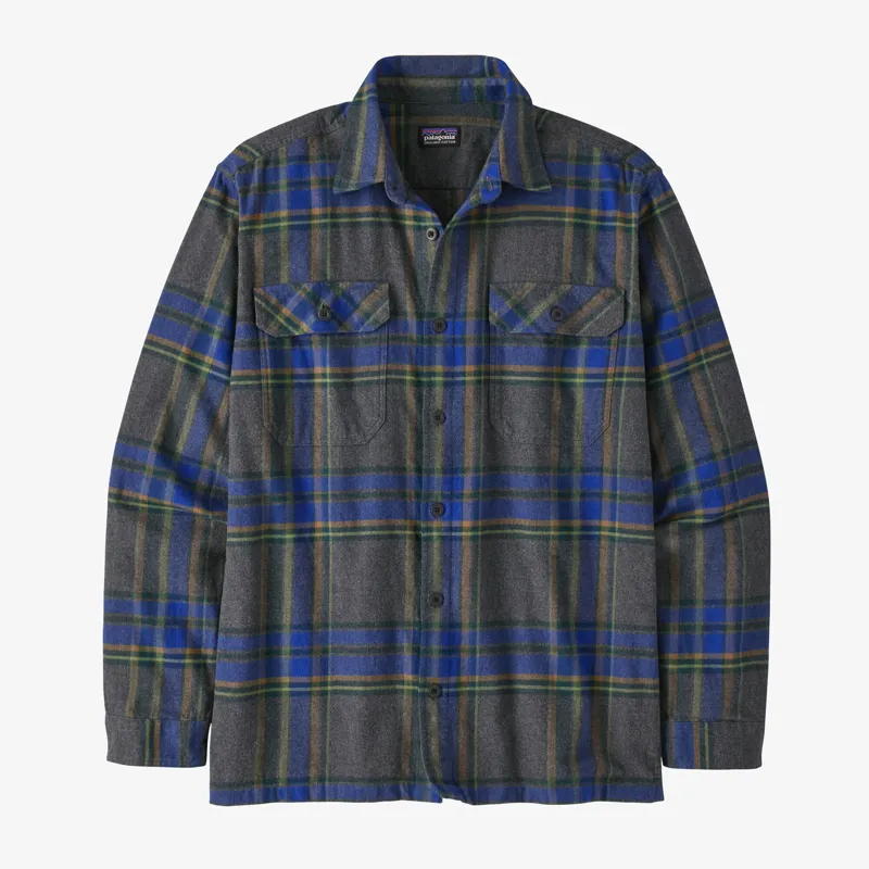 Patagonia Men's Long-Sleeved Organic Cotton Midweight Fjord Flannel Shirt in Black