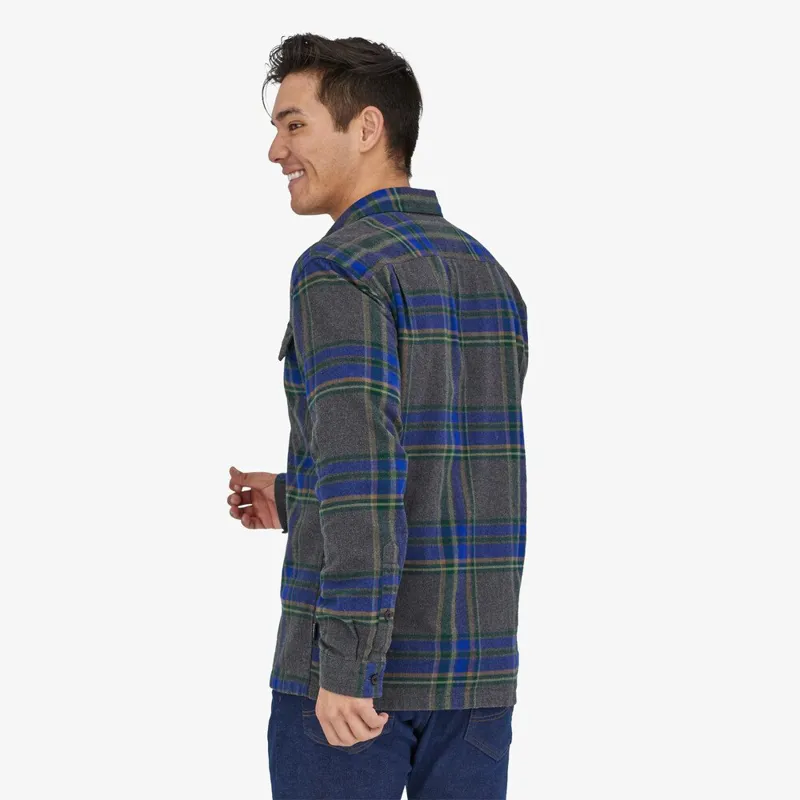 Patagonia Men's Long-Sleeved Organic Cotton Midweight Fjord Flannel Shirt in Black-2