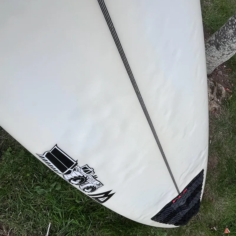 JS Monsta 5ft 10 Surfboard - FCS2-6