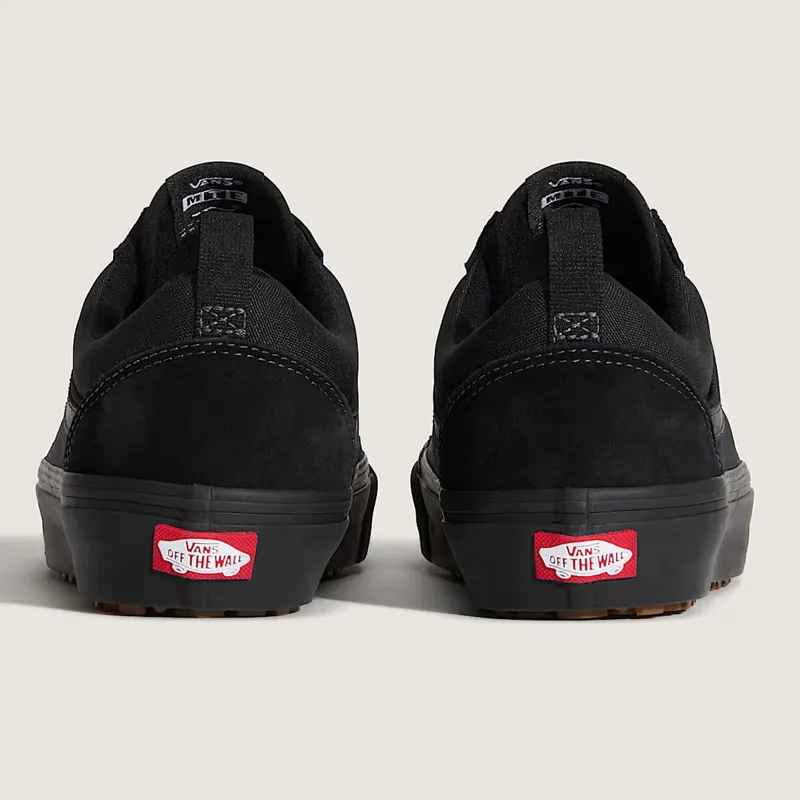 Vans MTE Old Skool Insulated Shoes in Black-3