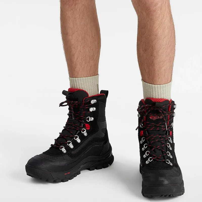 Vans MTE Snow-Kicker Gore-Tex Boots in Black-4