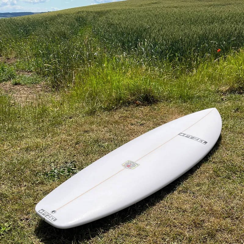 Pyzel White Tiger Surfboard - FCS2