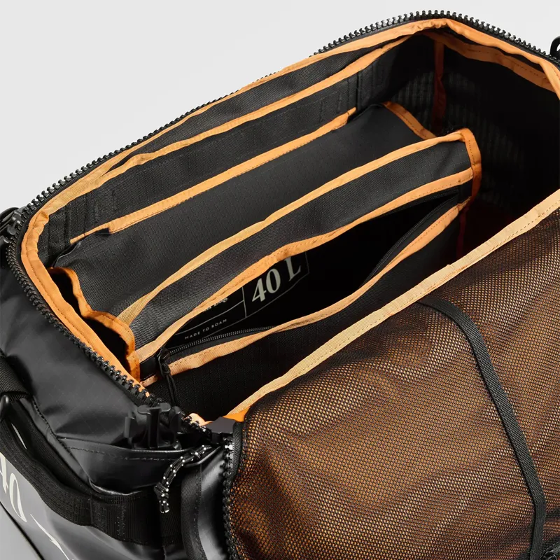 Passenger Roamer 40L Duffel Bag in Black-8