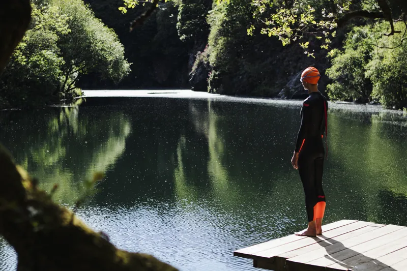 C-Skins Swim Research / Womens / 4-3mm / Back Zip / Black-Orange-5