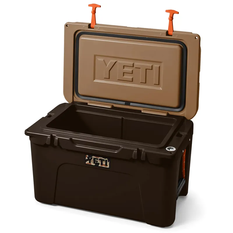 Yeti Tundra 45 Cooler in Wetlands Camo-2