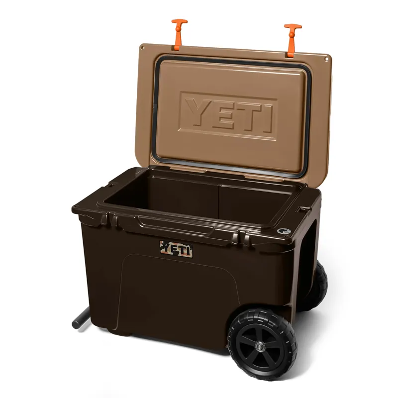 Yeti Tundra Haul Wheeled Cooler in Wetlands Camo-2