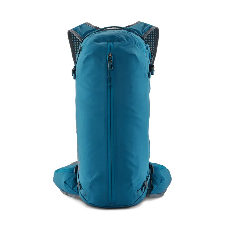 Patagonia Dirt Roamer 20 L Pack in Steller Blue