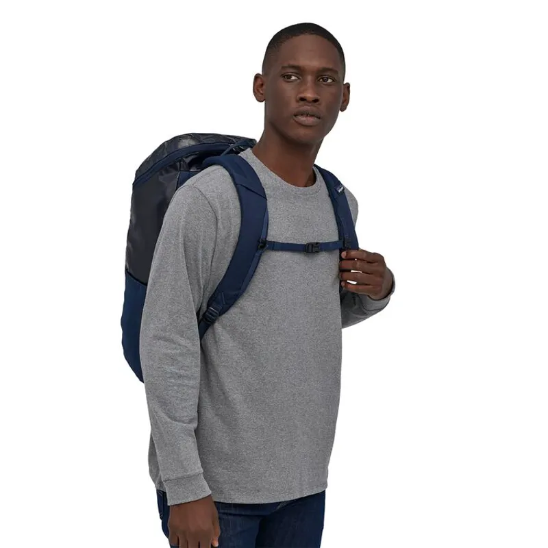 Patagonia / Black Hole Pack 25L / Classic Navy-1