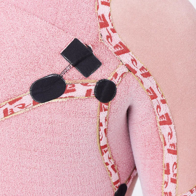 Rip Curl Flashbomb Heatseeker 5-4mm Zip Free Hooded Wetsuit in Black-5