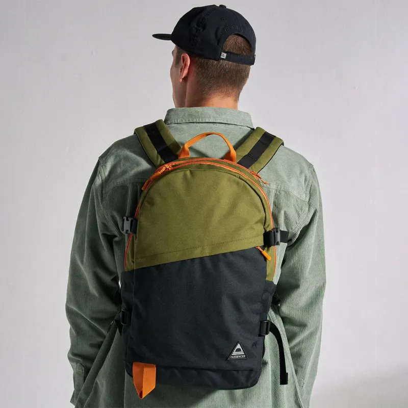 Passenger Boondocker Backpack 22L in Black/Khaki-3