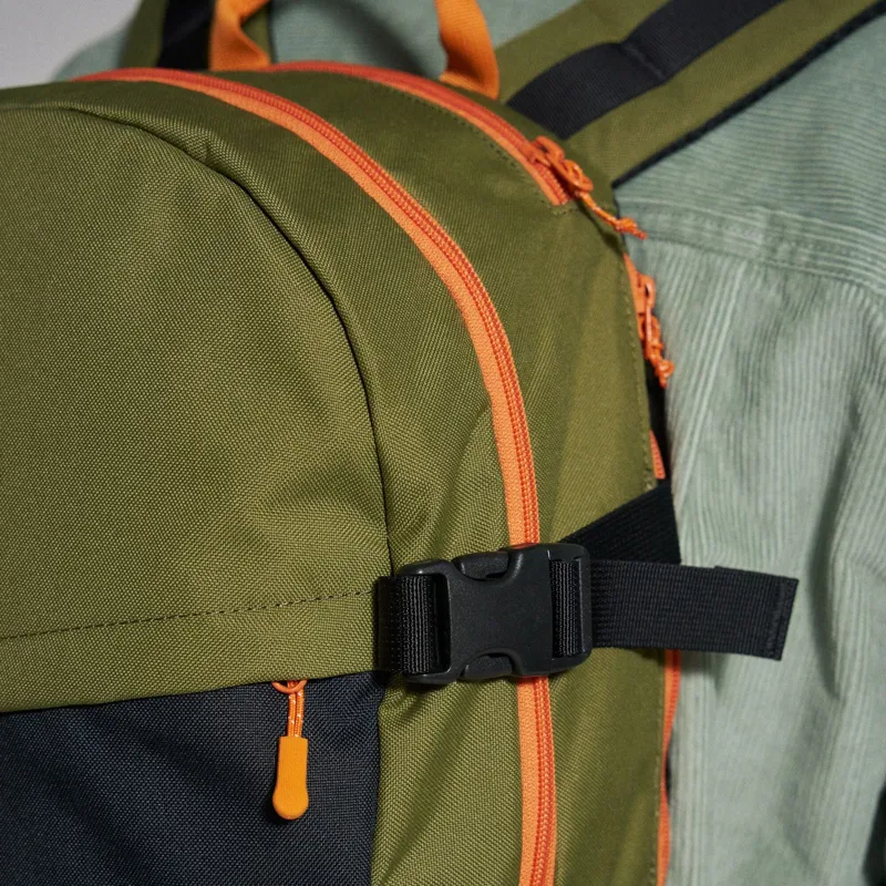 Passenger Boondocker Backpack 22L in Black/Khaki-7