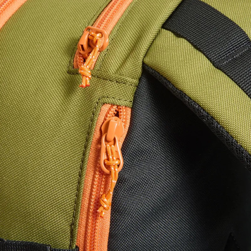 Passenger Boondocker Backpack 22L in Black/Khaki-8