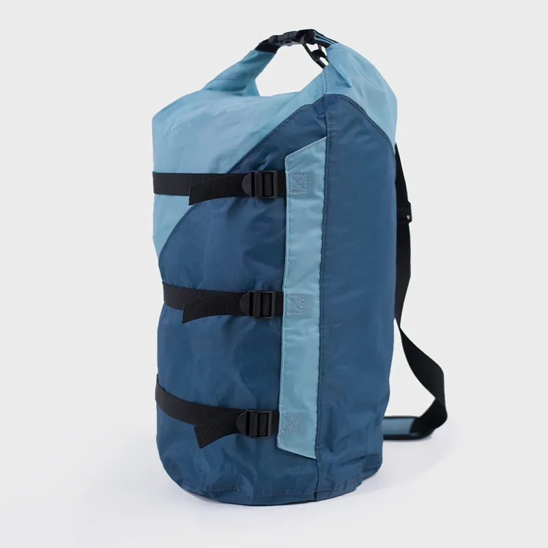 Dryrobe Compression Travel Bag in Blue/Light Blue-3
