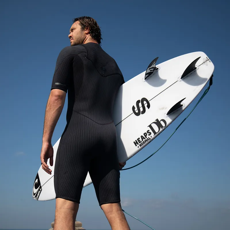 O'Neill Hyperfreak 2mm Chest Zip Shorty Wetsuit in Black-2