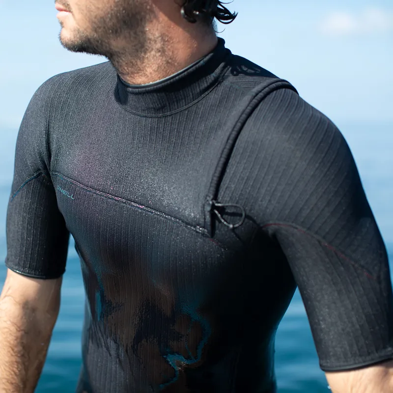 O'Neill Hyperfreak 2mm Chest Zip Shorty Wetsuit in Black-3