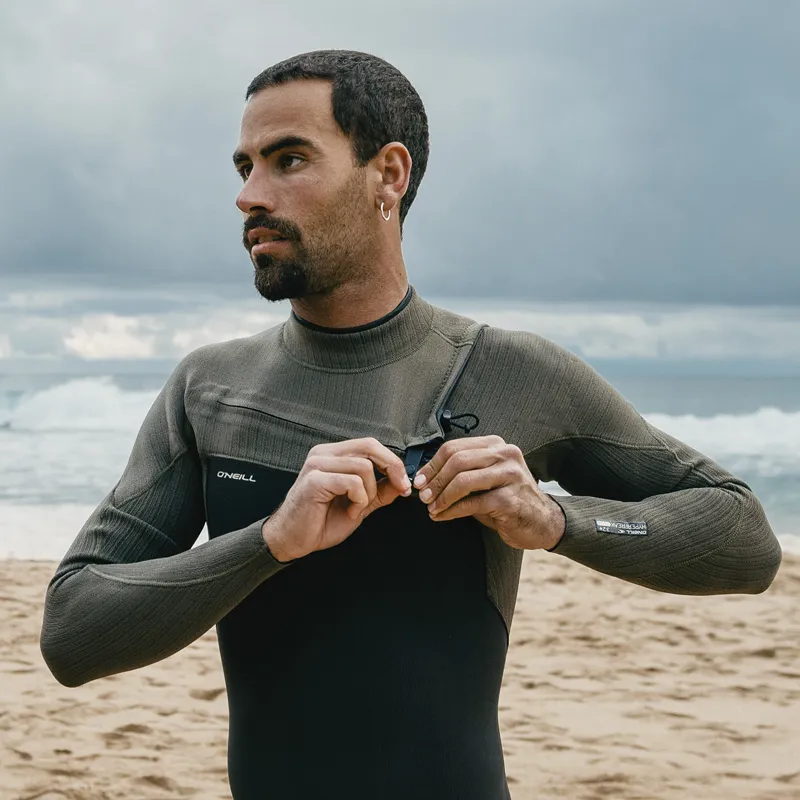 O'Neill Hyperfreak 4-3mm+ Chest Zip Wetsuit in Raven/Army-3