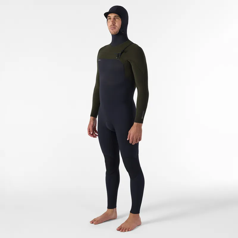 O Neill Hyperfreak 5-4mm+ Chest Zip Hooded Wetsuit in Black/Ranger