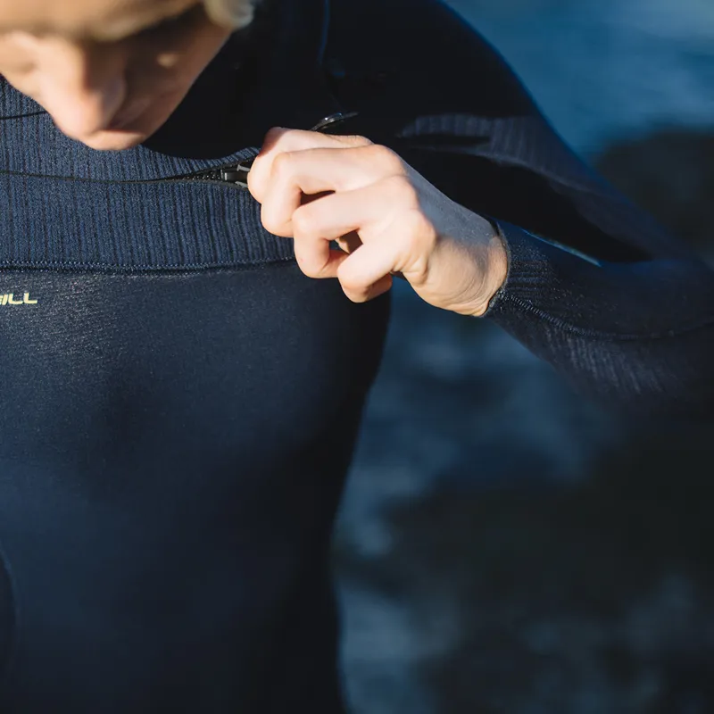 O Neill Womens Hyperfreak 5-4mm+ Chest Zip Wetsuit in Black-2