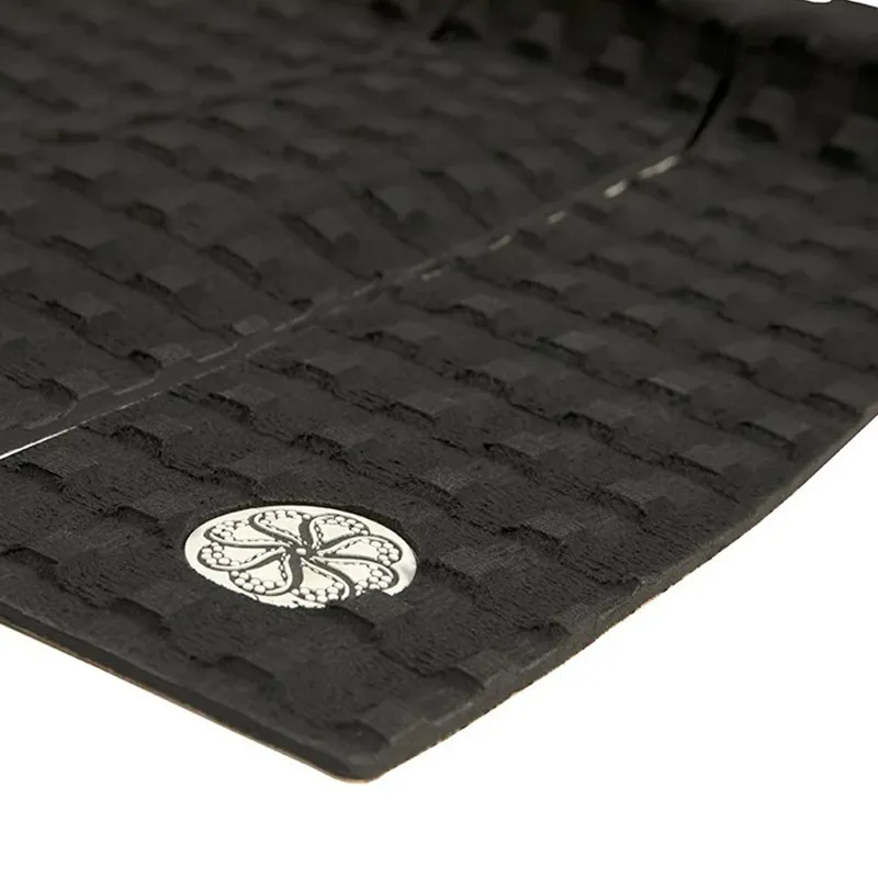 Octopus J Wide Tail Pad in Black-3