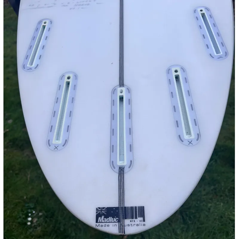 JS Industries Raging Bull 6ft 03 Surfboard - Futures-2
