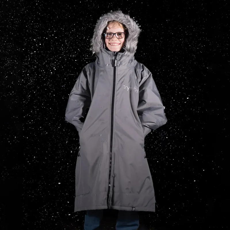 Dryrobe Advance Long Sleeve Change Robe in Alpine Charcoal/Black for Ages 5-9