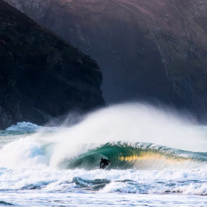 Skindog Surfboards Thunderbolt Red Ova in Silver - FCS2-3